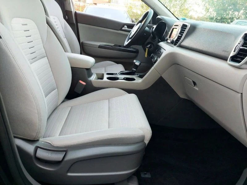 2017 Kia Sportage - Image 7 of 12