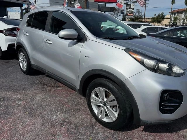 2017 Kia Sportage - Image 9 of 21