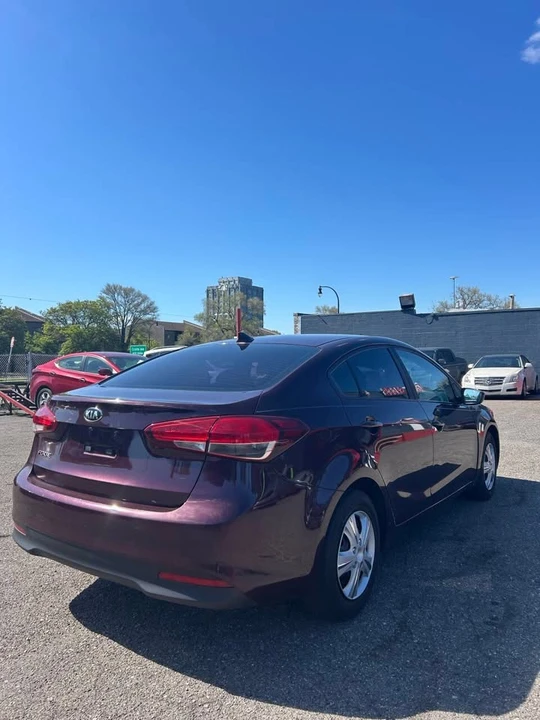 2017 Kia Forte - Image 4 of 14