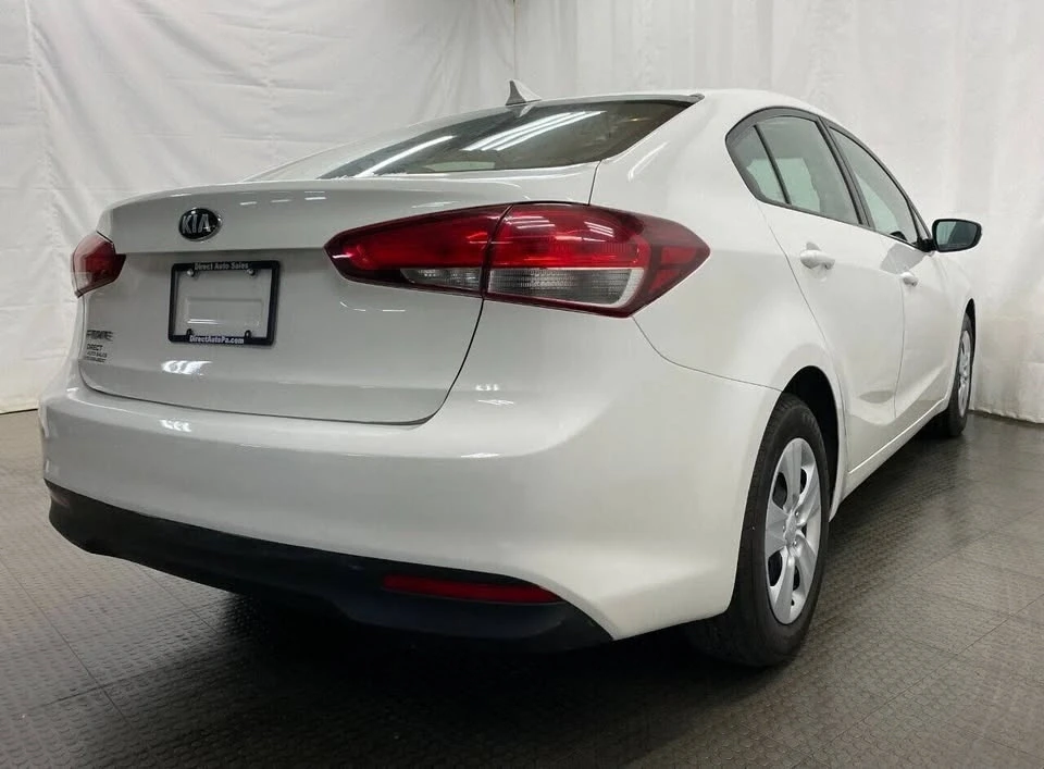 2017 Kia Forte - Image 8 of 11