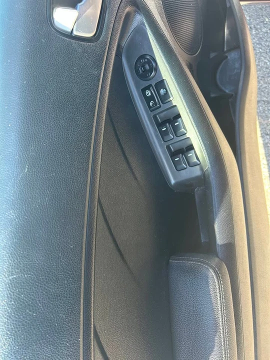 2017 Kia Forte - Image 14 of 14