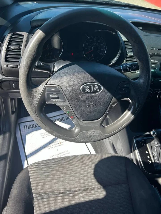 2017 Kia Forte - Image 8 of 14