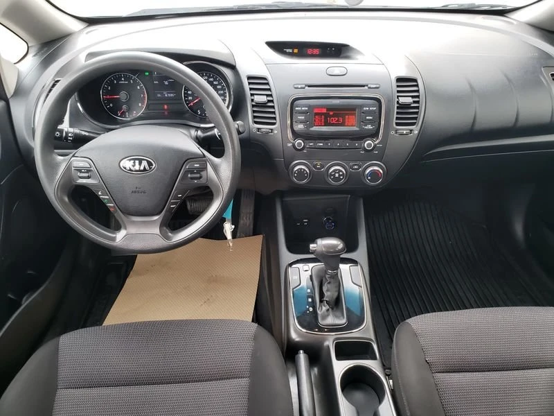 2017 Kia Forte - Image 8 of 19