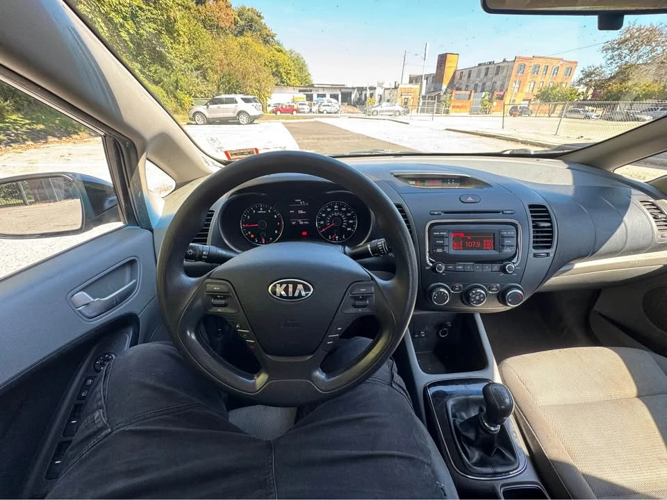 2017 Kia Forte - Image 8 of 8