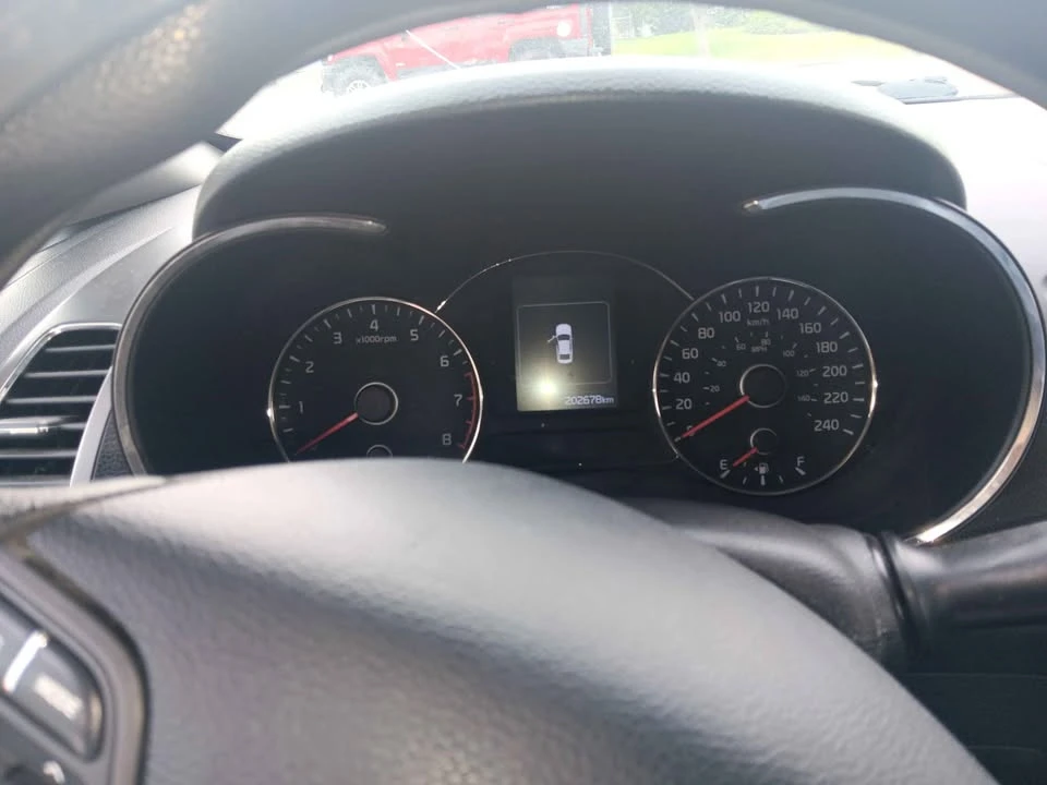 2017 Kia Forte - Image 5 of 7
