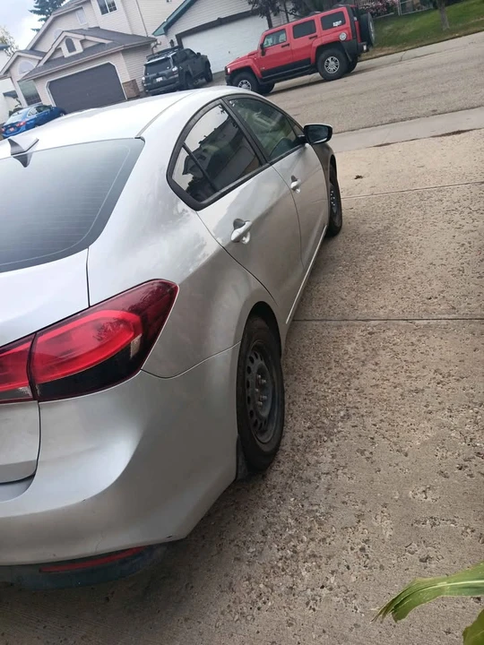 2017 Kia Forte - Image 2 of 7