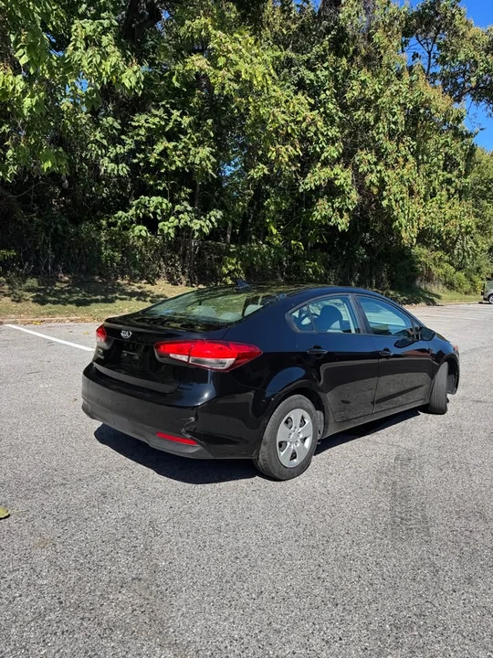 2017 Kia Forte - Image 3 of 8