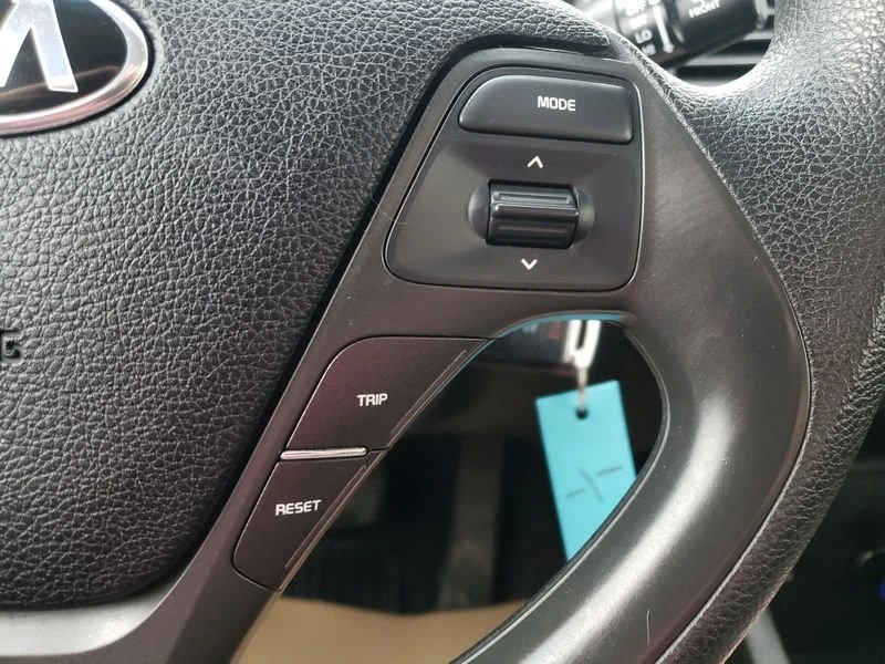 2017 Kia Forte - Image 11 of 19