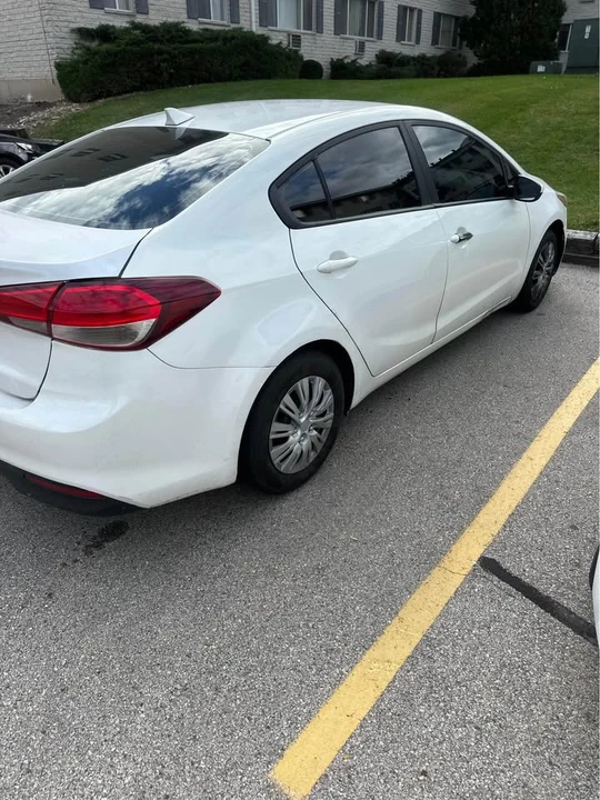 2017 Kia Forte - Image 2 of 7