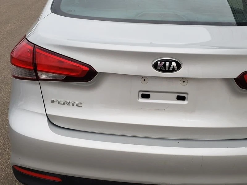 2017 Kia Forte - Image 19 of 19