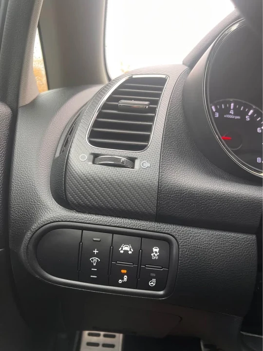 2017 Kia Forte - Image 10 of 13