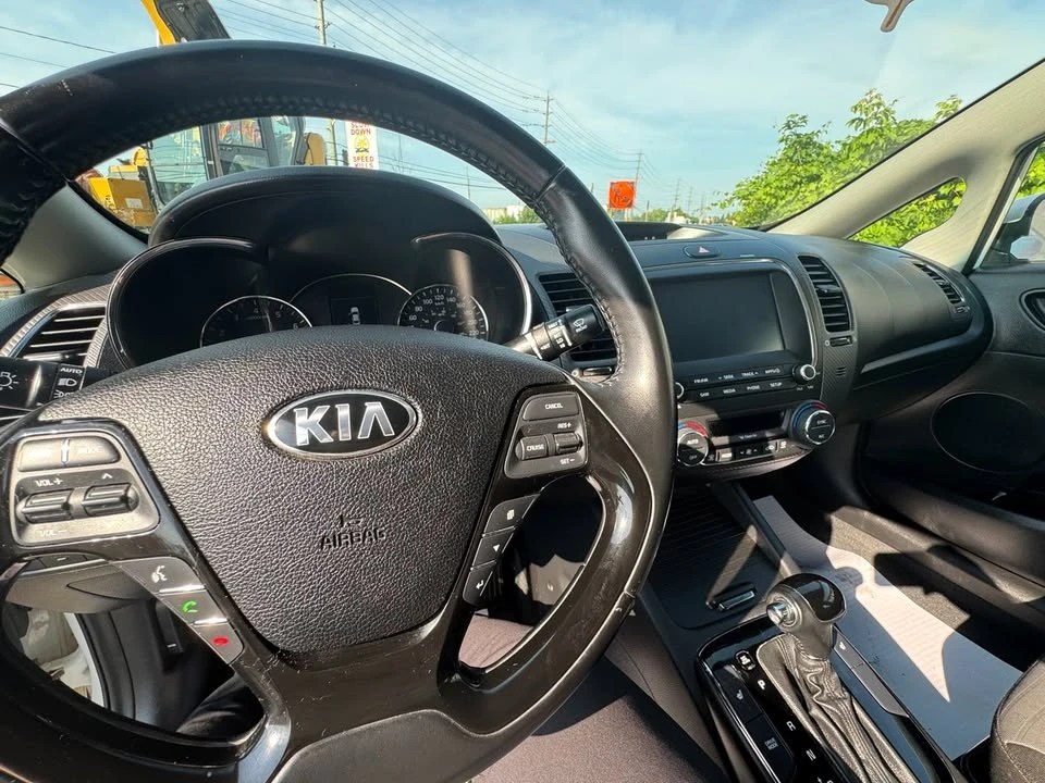 2017 Kia Forte - Image 11 of 20