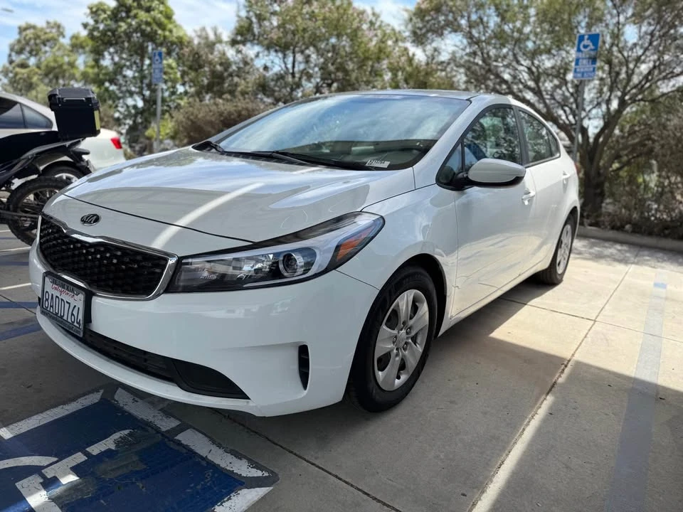 2017 Kia Forte - Image 5 of 6