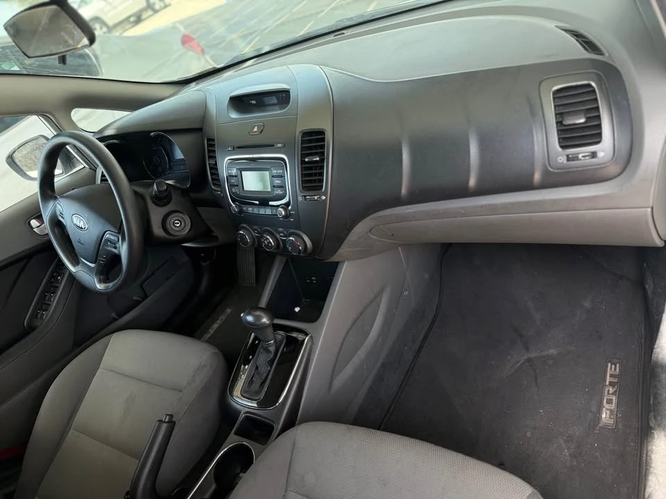 2017 Kia Forte - Image 3 of 6