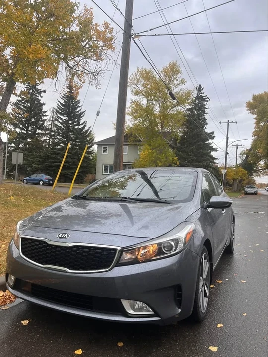 2017 Kia Forte - Image 2 of 13