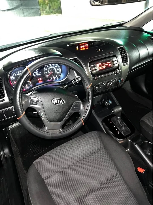 2017 Kia Forte - Image 3 of 4