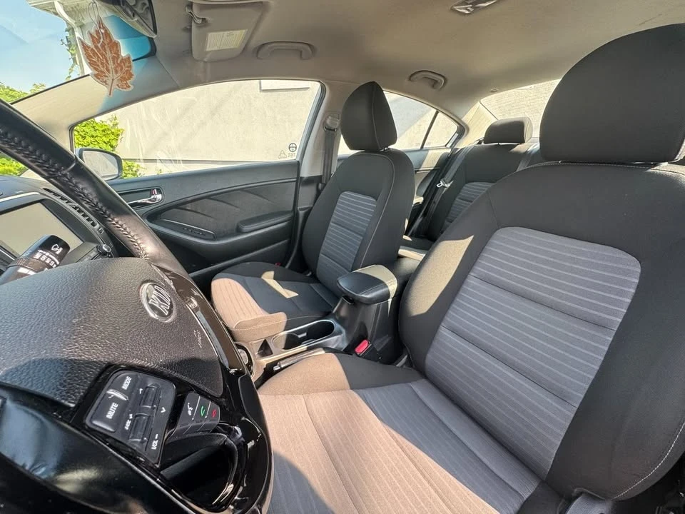 2017 Kia Forte - Image 9 of 20