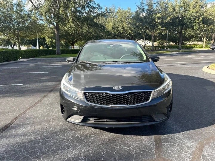 2017 Kia Forte - Image 5 of 11
