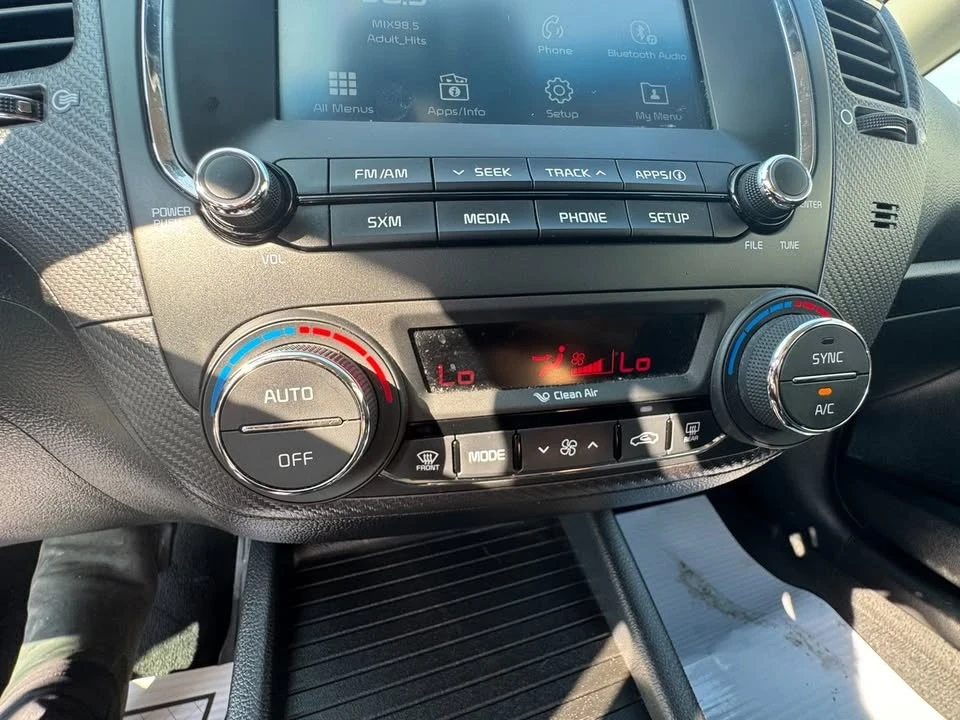2017 Kia Forte - Image 16 of 20