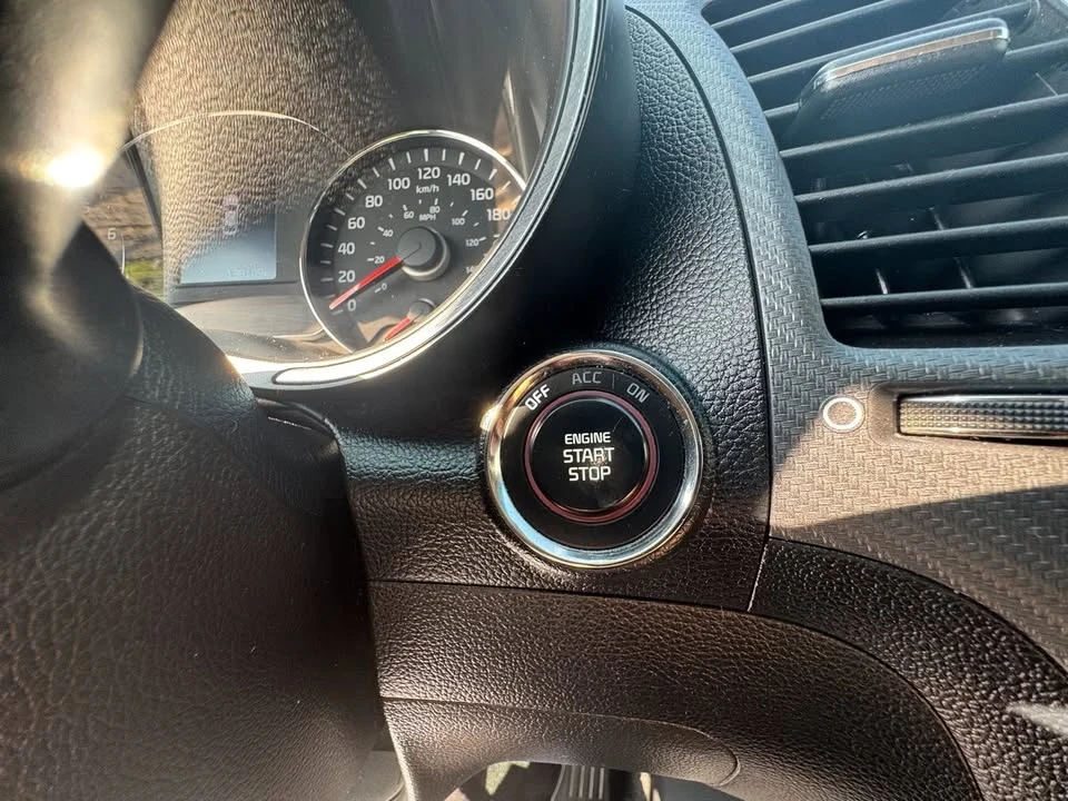 2017 Kia Forte - Image 14 of 20