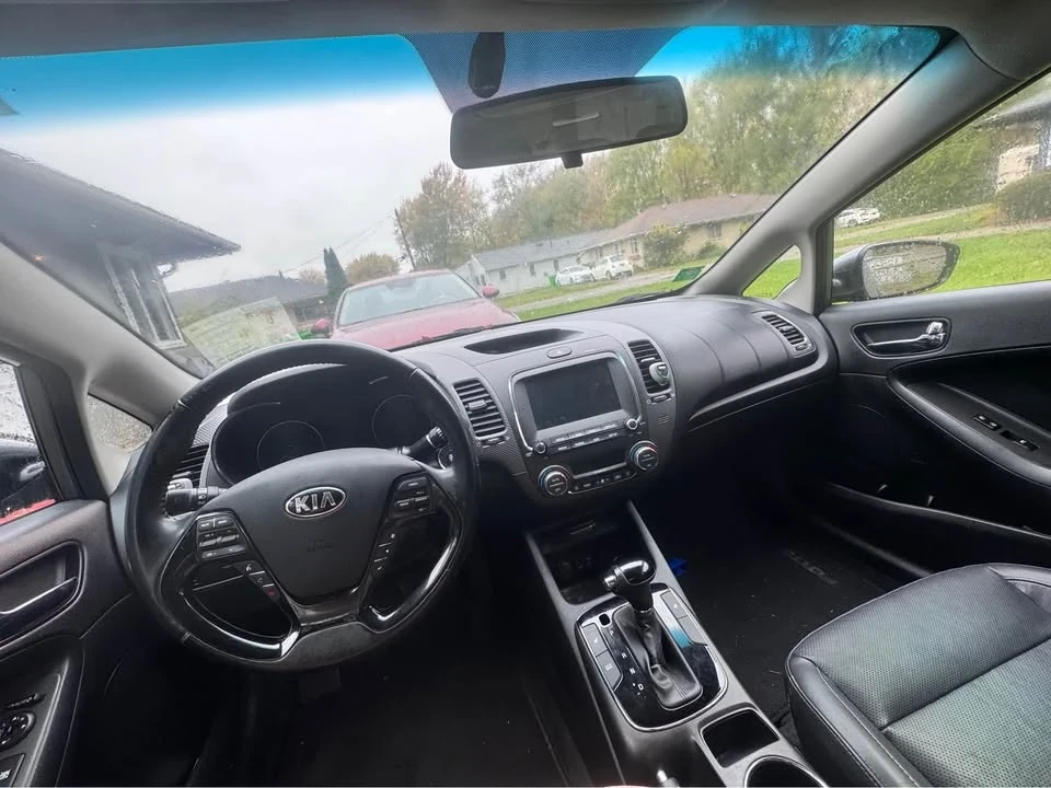 2017 Kia Forte - Image 4 of 4