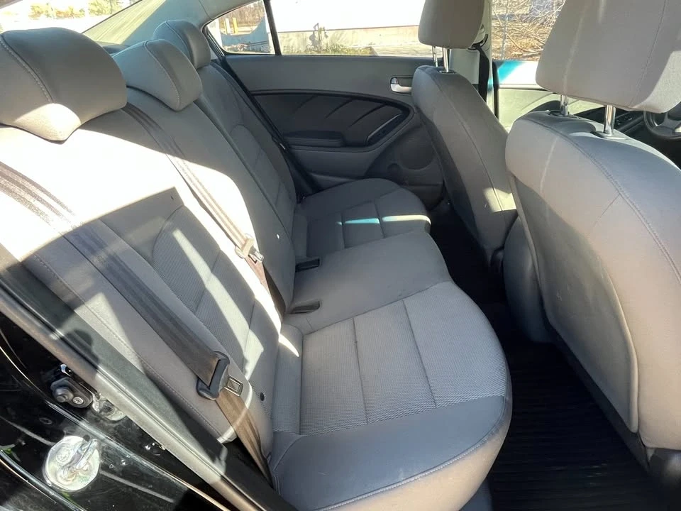 2017 Kia Forte - Image 13 of 19