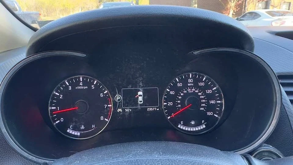 2017 Kia Forte - Image 3 of 11