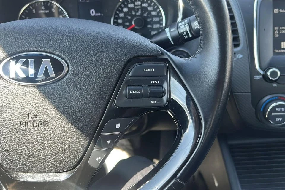 2017 Kia Forte - Image 12 of 14