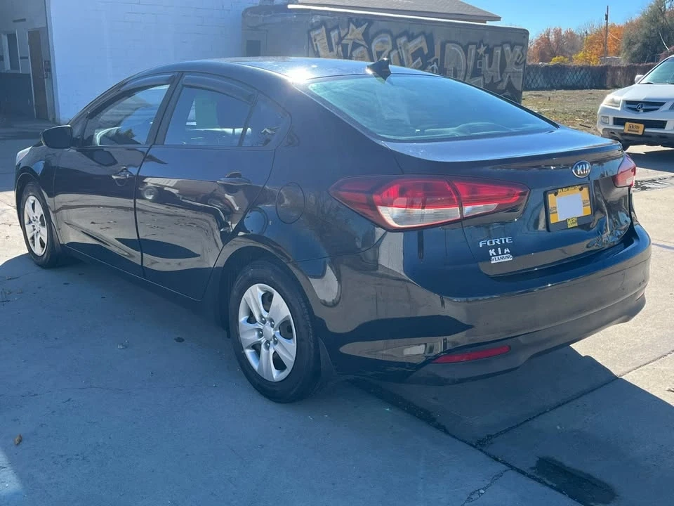 2017 Kia Forte - Image 3 of 19