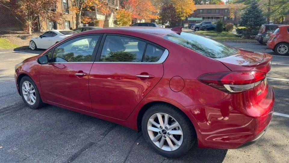2017 Kia Forte - Image 4 of 11