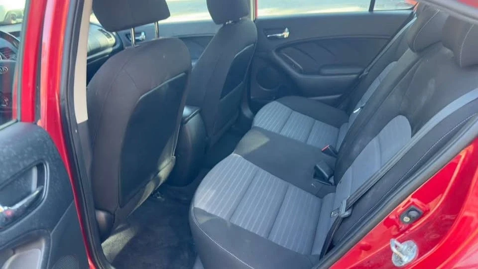 2017 Kia Forte - Image 10 of 11