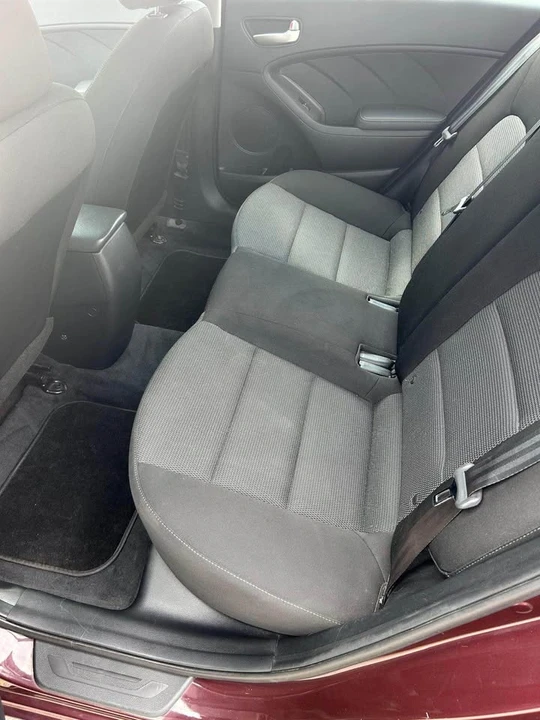2017 Kia Forte - Image 8 of 11