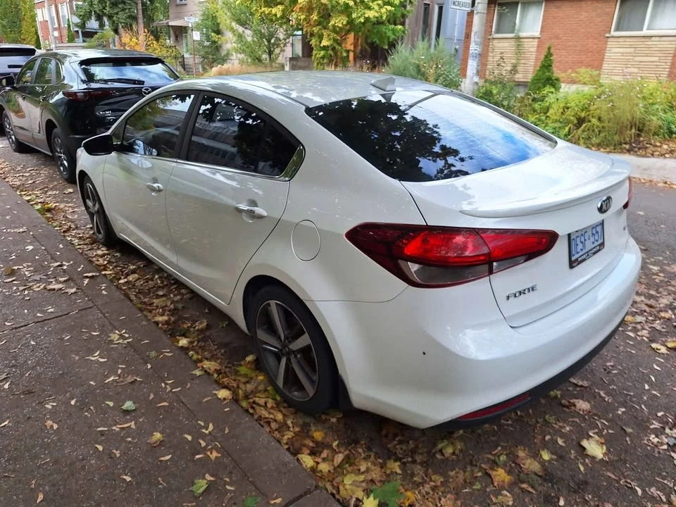 2017 Kia Forte - Image 3 of 10