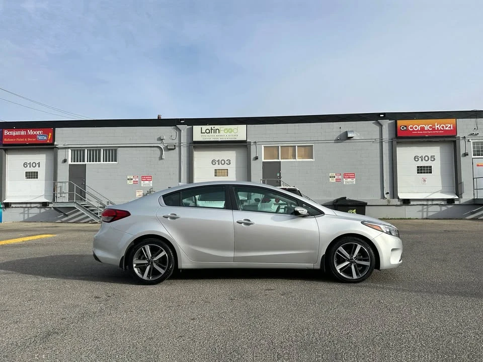 2017 Kia Forte - Image 5 of 14
