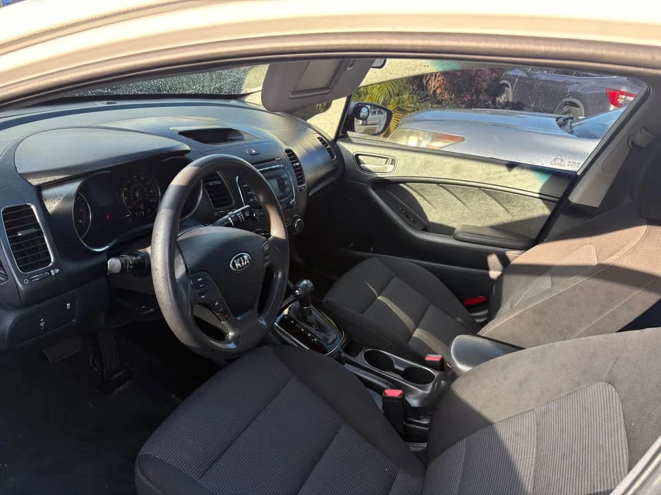 2017 Kia Forte - Image 3 of 5