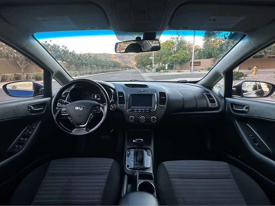 2017 Kia Forte - Image 8 of 9