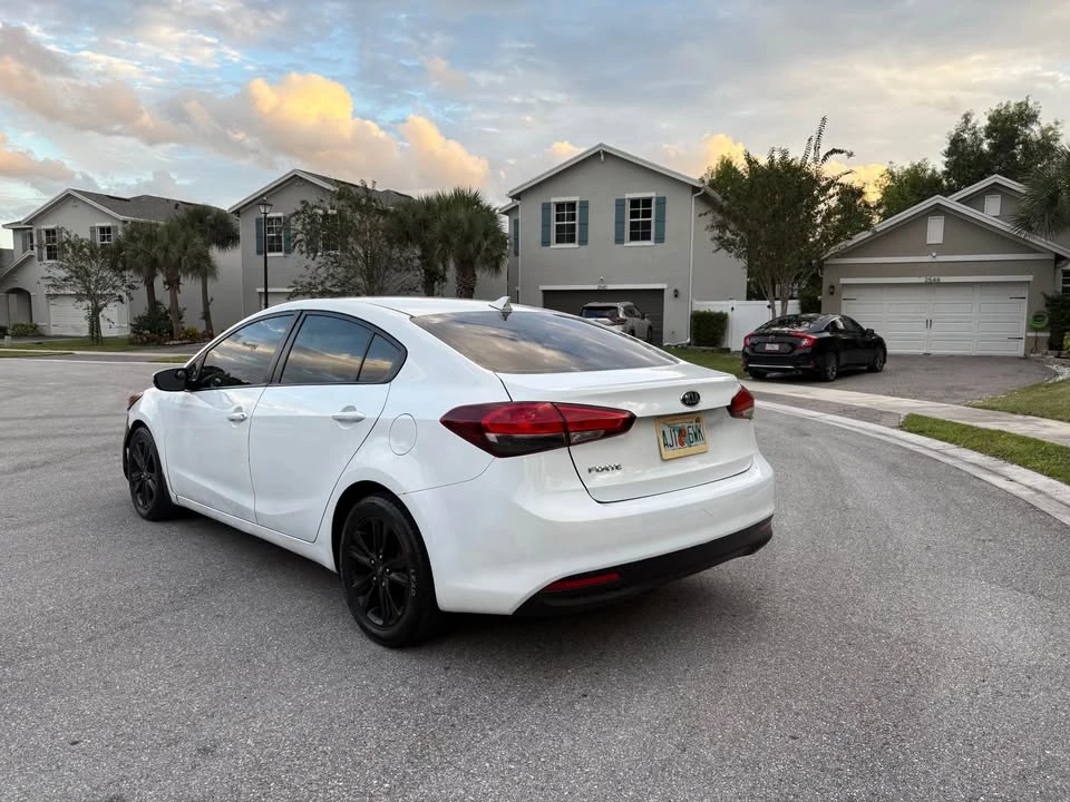 2017 Kia Forte - Image 3 of 5