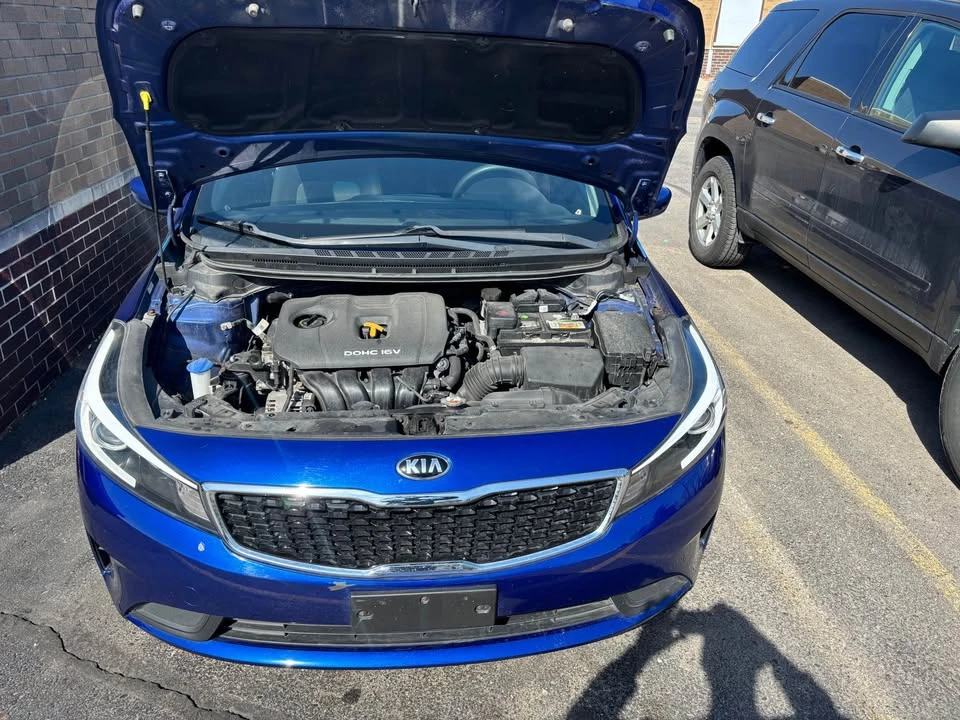 2017 Kia Forte - Image 6 of 8