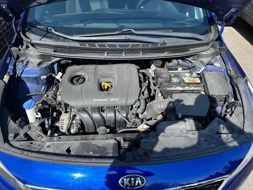 2017 Kia Forte - Image 5 of 8