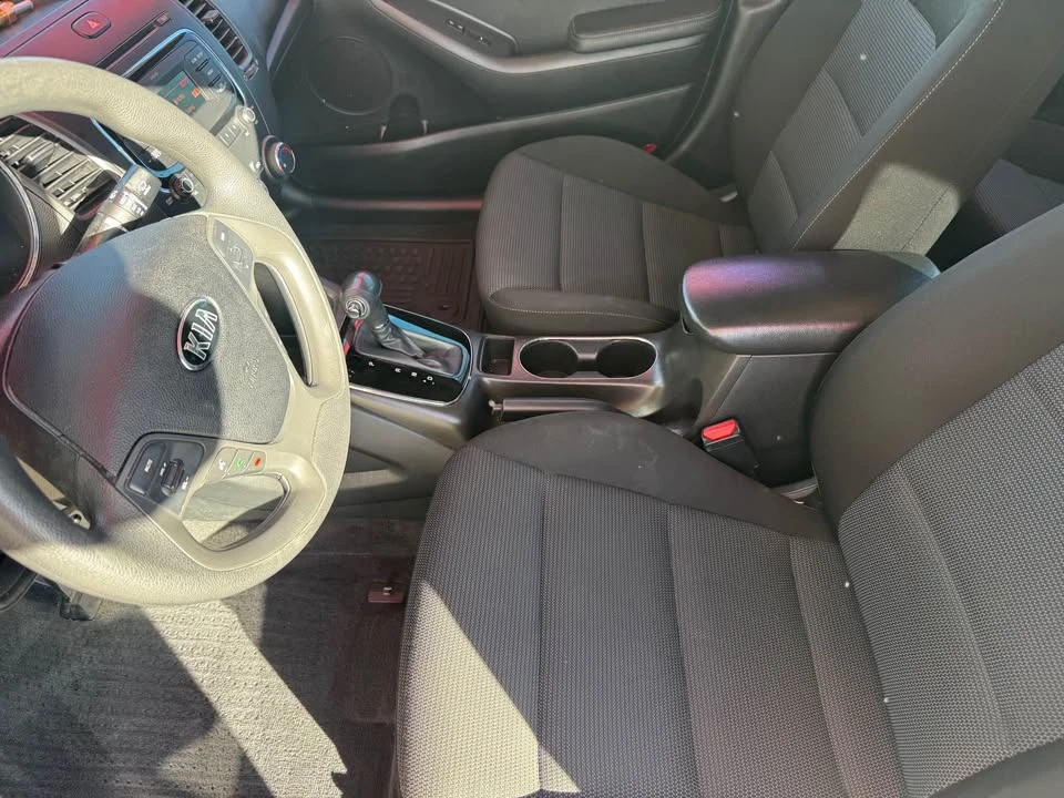 2017 Kia Forte - Image 11 of 13