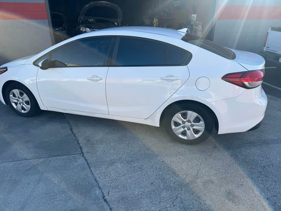 2017 Kia Forte - Image 7 of 13
