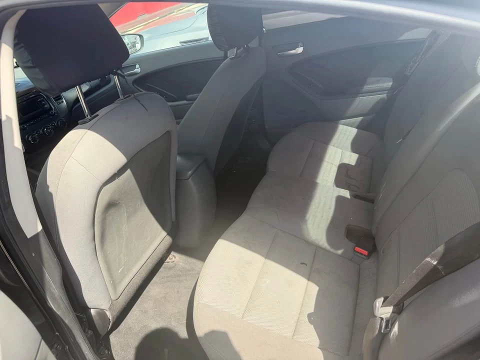 2017 Kia Forte - Image 6 of 7