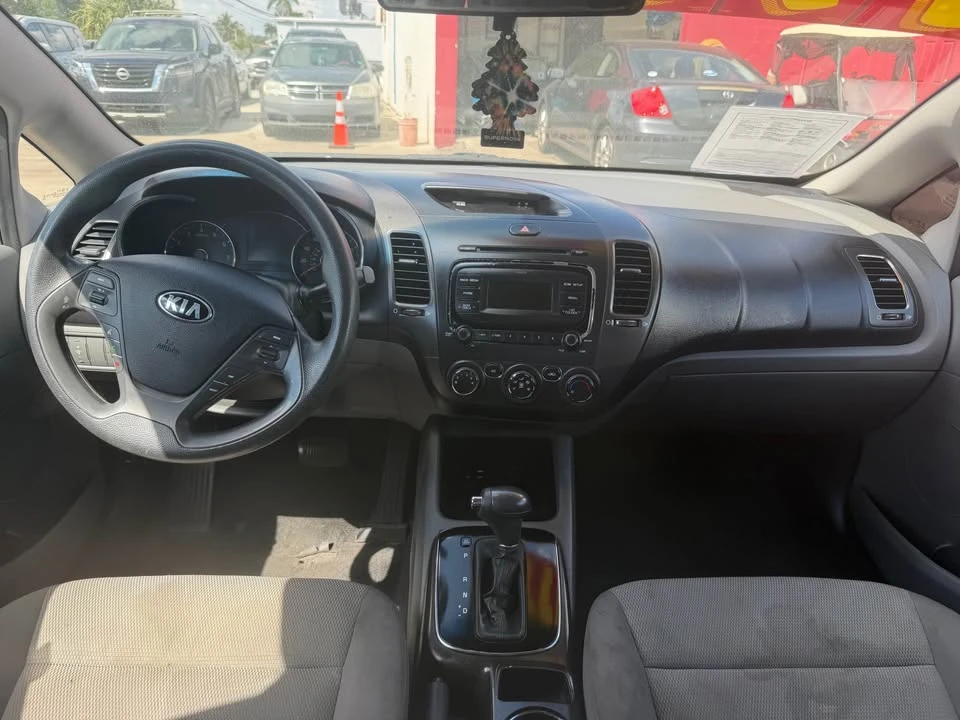 2017 Kia Forte - Image 7 of 7
