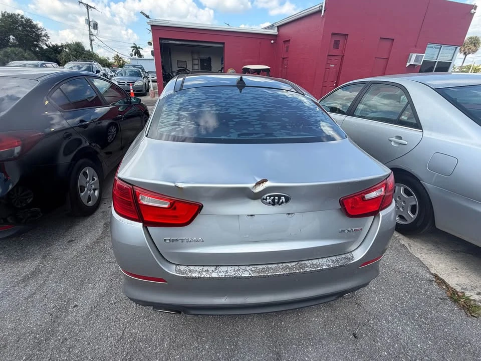 2017 Kia Forte - Image 4 of 7
