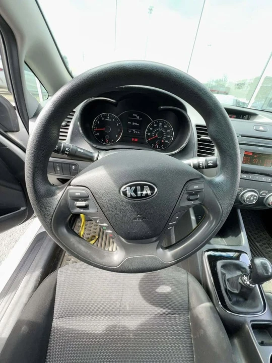 2017 Kia Forte - Image 7 of 7