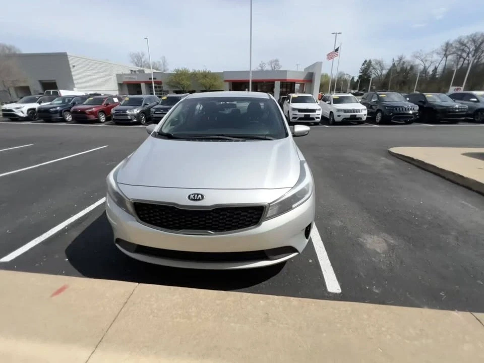 2017 Kia Forte - Image 2 of 7