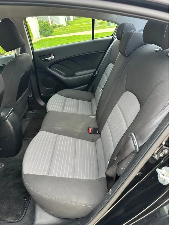 2017 Kia Forte - Image 10 of 15