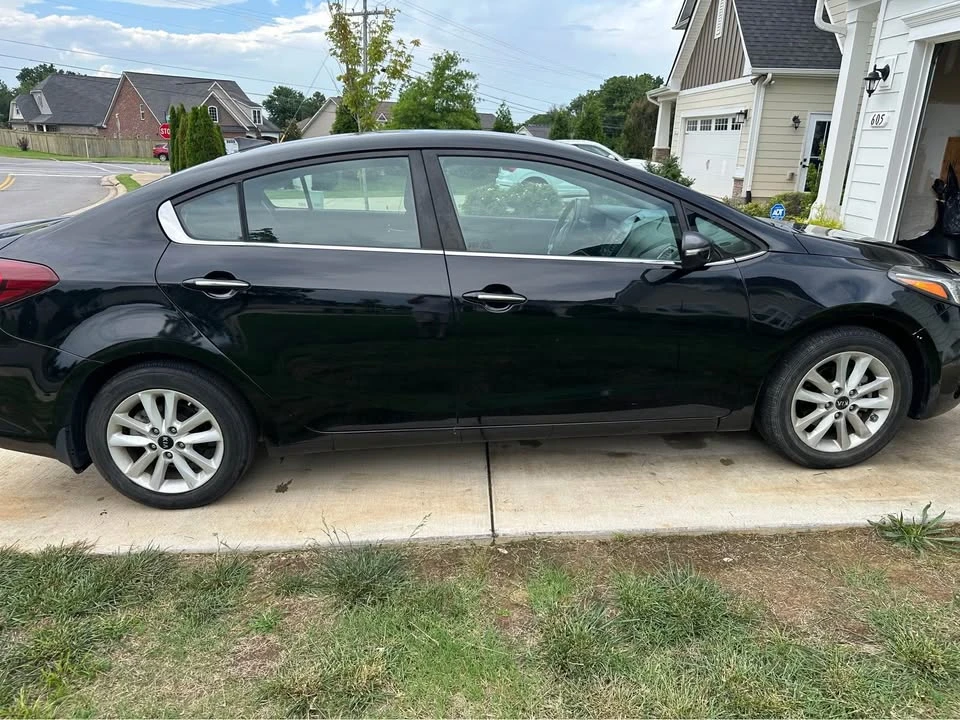 2017 Kia Forte - Image 7 of 15