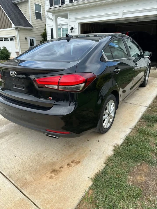 2017 Kia Forte - Image 6 of 15