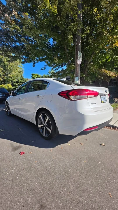 2017 Kia Forte - Image 2 of 6